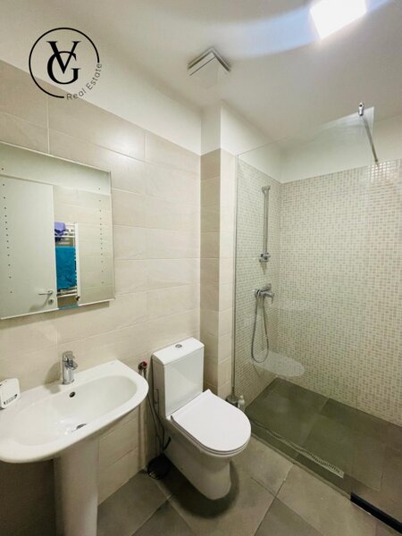 Fabrica de Glucoza Apartament spatios  Curte privata   2 Locuri de parcare